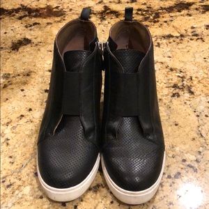 Lines Paolo Felicia wedge bootie, black